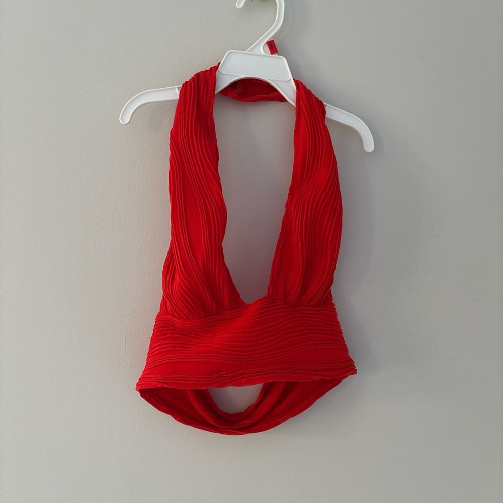 SHEIN Vibrant Red Plunge Halter Top